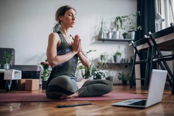 Apprendre a enseigner le yoga sur internet